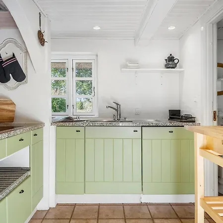 Vakantiehuis Beautiful In With Sauna